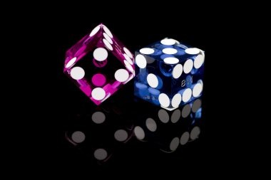 Sic Bo Dadu table interface showing three dice and betting options